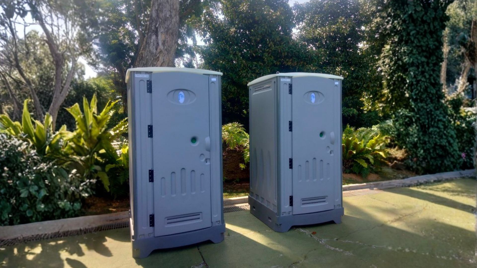 Standard vs Luxury Portable Toilet Rental