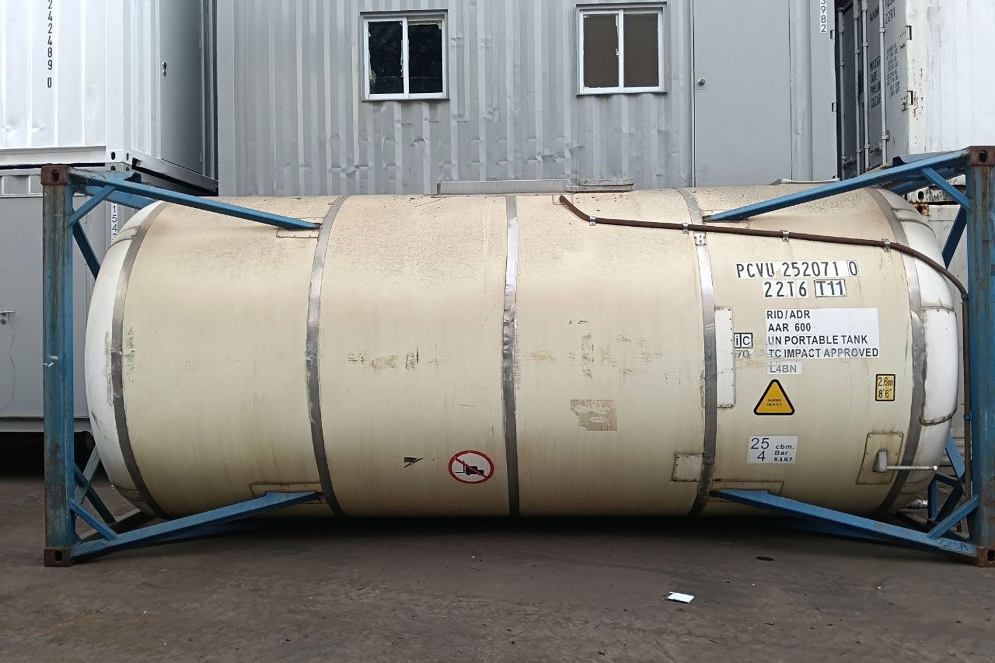 Used (Wind & Watertight)