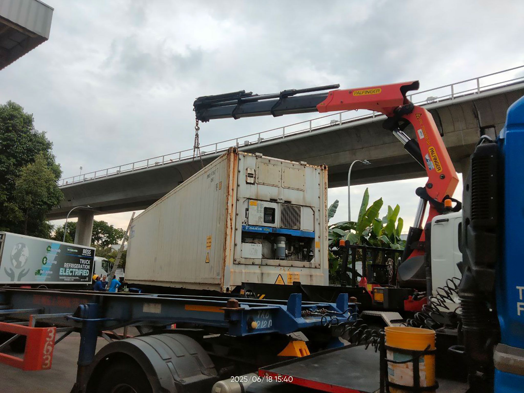 Used (Wind & Watertight)