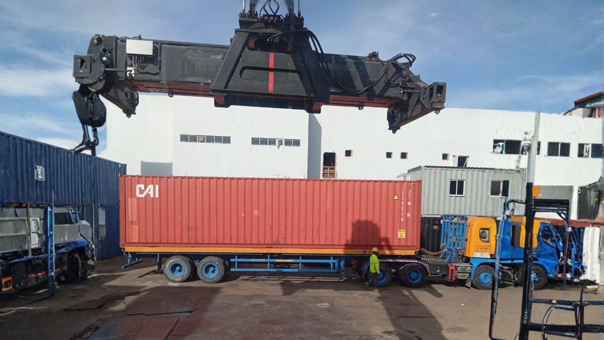 Sourcing a High Cube Sea Container