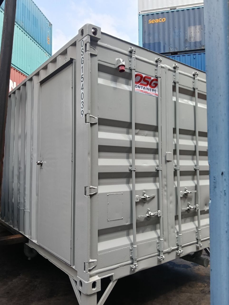 Executive Toilet Container