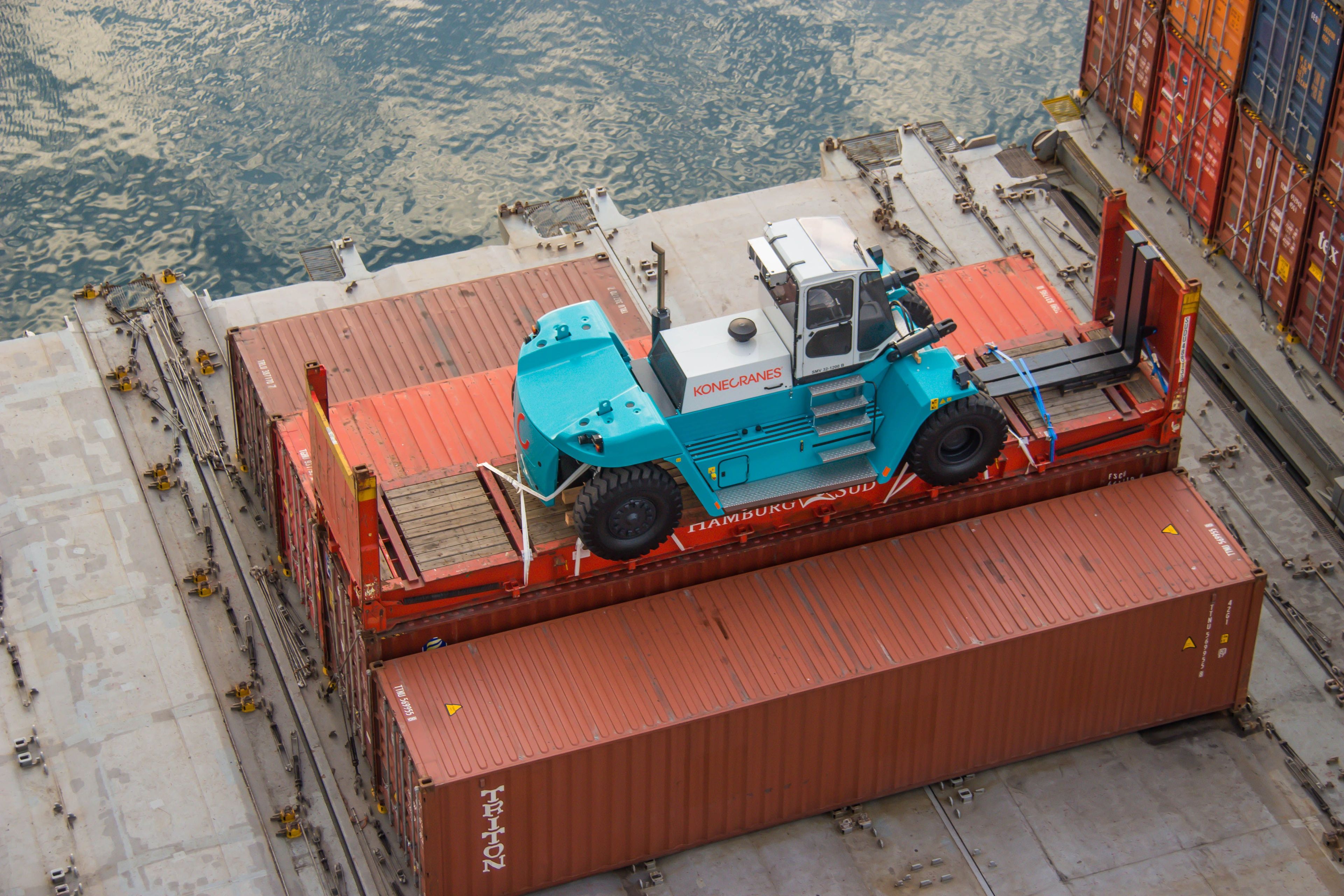 Container Raick Picture Flat Rack Container in Vancouver, Canada | OSG Containers