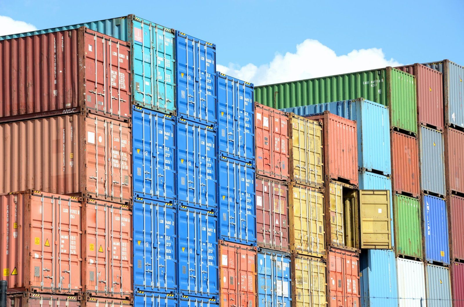 How To Choose The Right Shipping Container For Your Needs