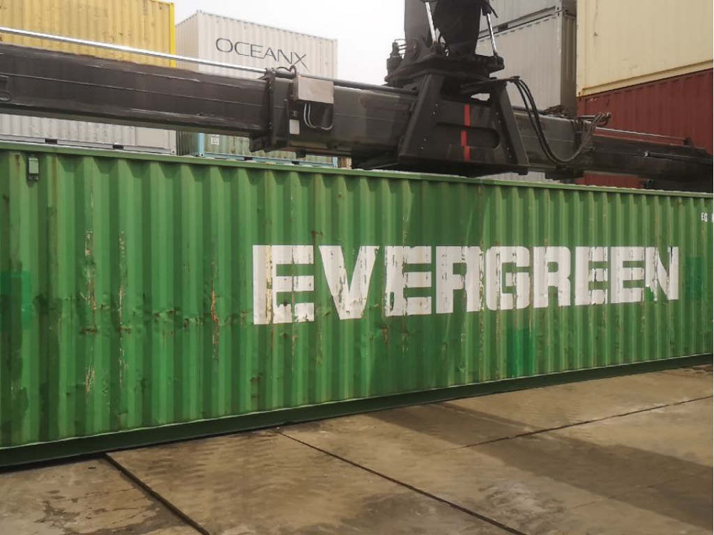 Creative Ways to Use Shipping Containers for Small Business Startups