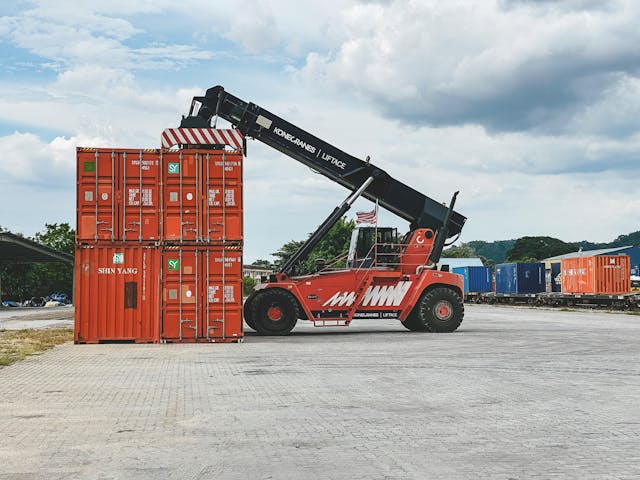 osg-containers-20ft-shipping-container-perth