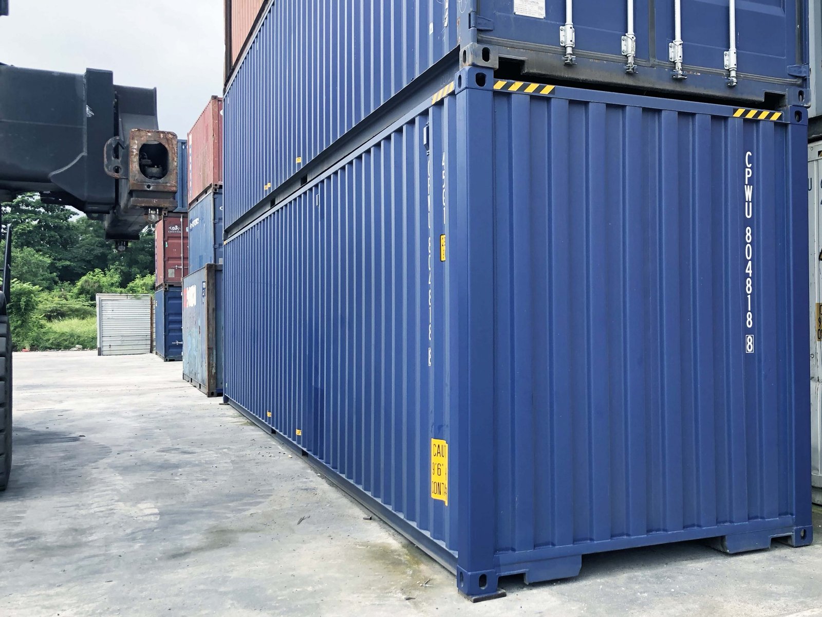 How to Turn a Shipping Container into a Stylish and Functional Retail Space